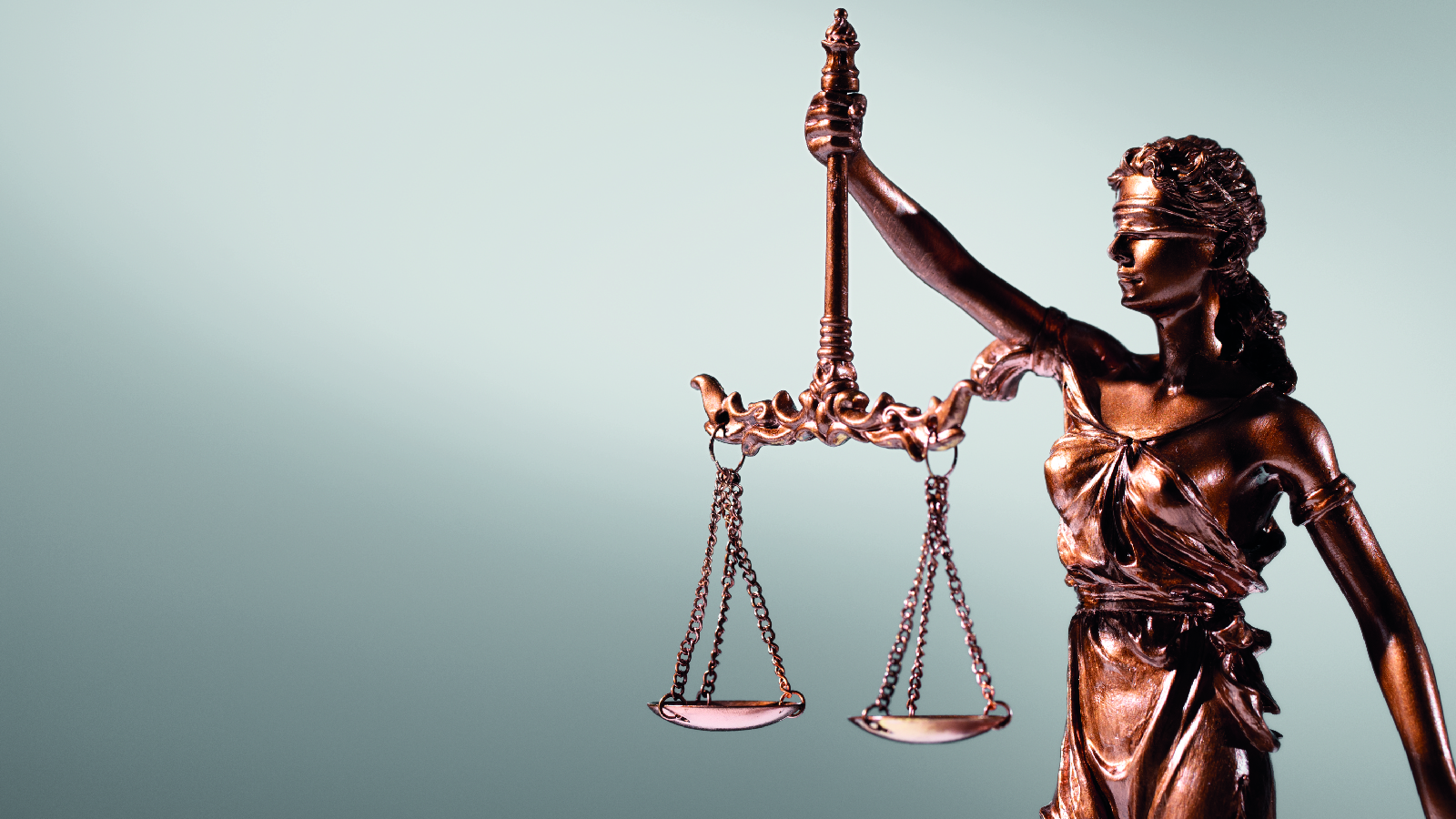 Balanza de la justicia y normativa