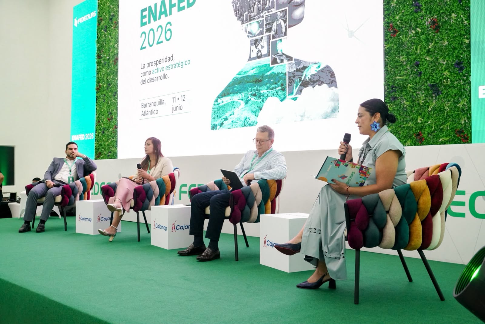 Panel de expertos durante ENAFED 2026
