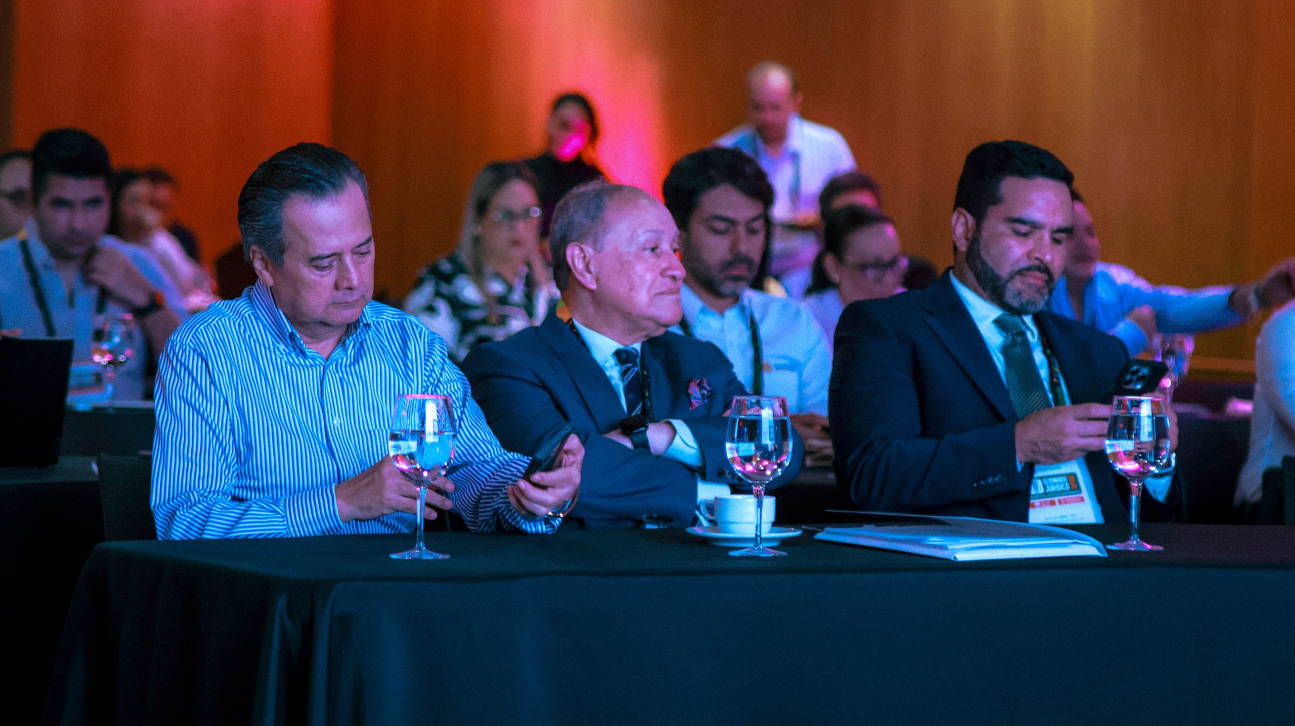 Conferencia de actualización normativa durante el Seminario Jurídico 2026
